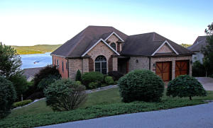 For Sale: 130 Bluff Cv Blue Eye, MO 65611
