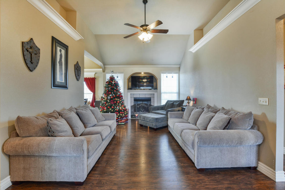 708 Santa Fe Dr