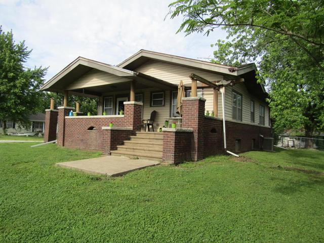 210 N Main St