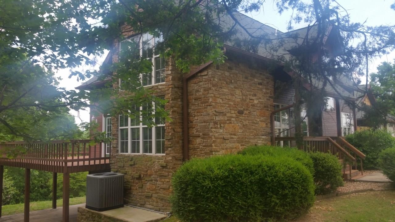 9 Pine Ln