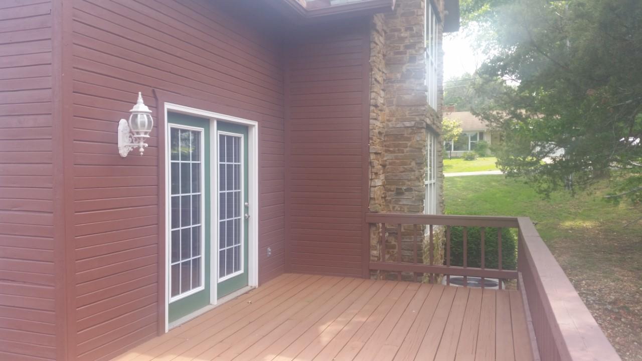 9 Pine Ln