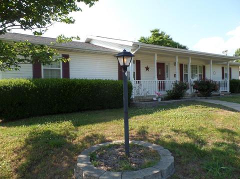 4 Hickory Dr