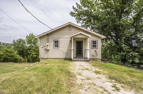 4 Hickory Dr