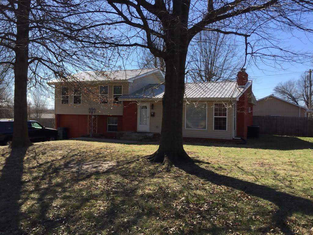 7904 Lawrence 2150