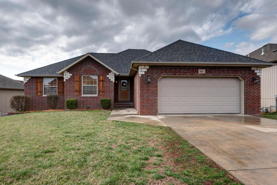 641 N Maplewood Hills Rd
