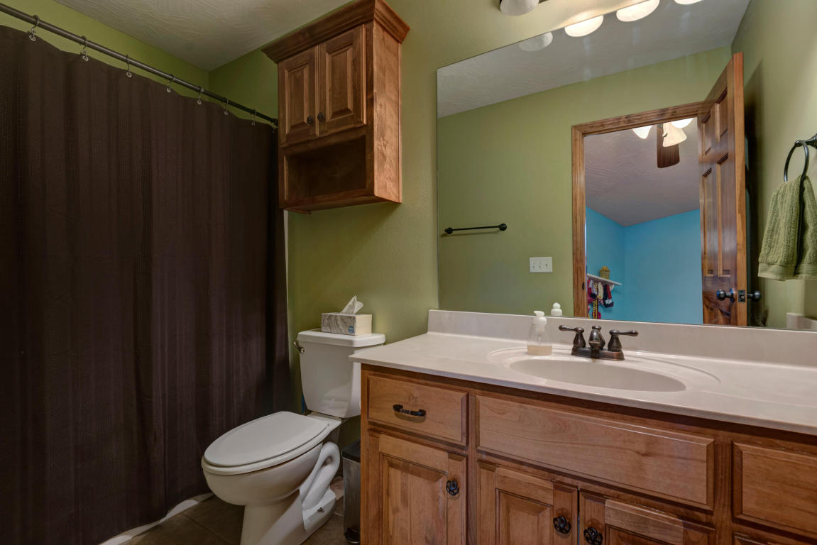 641 N Maplewood Hills Rd