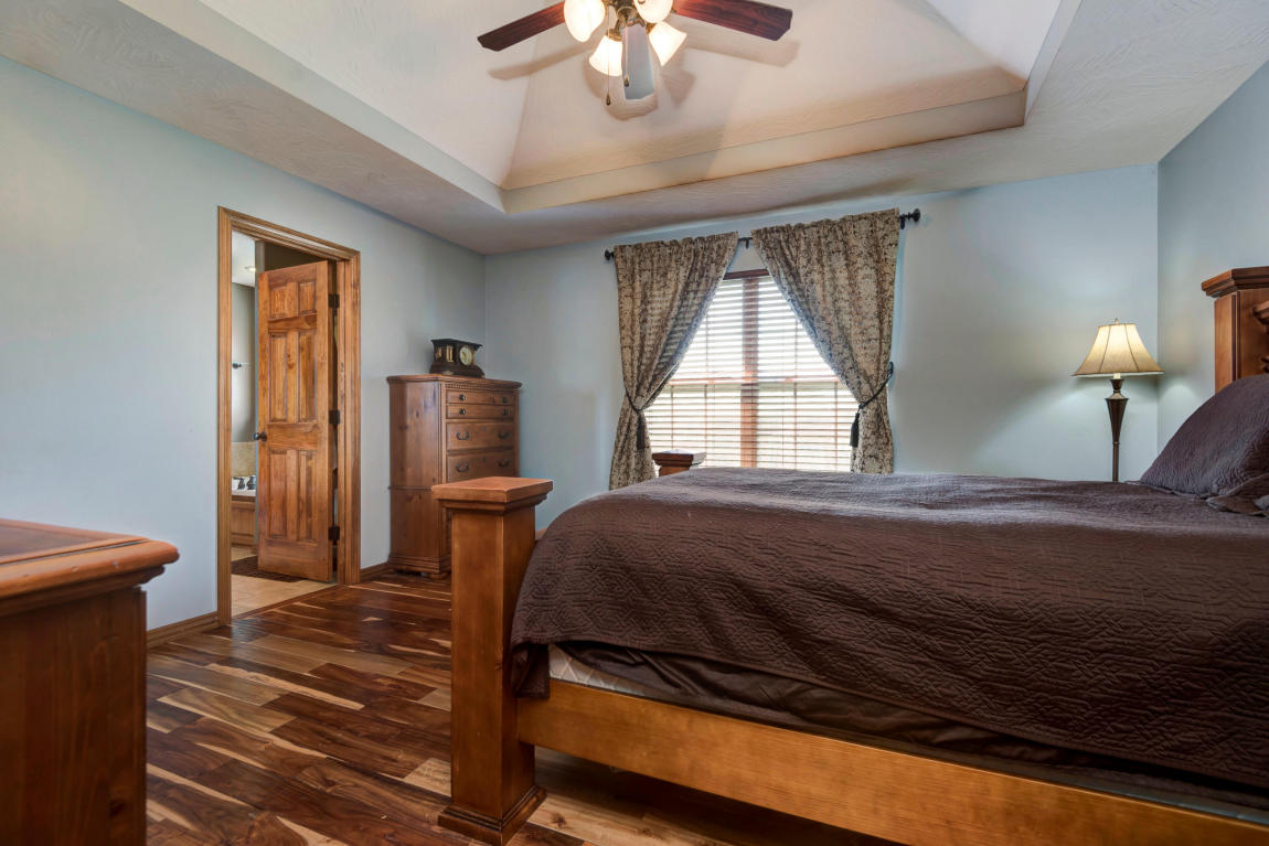 641 N Maplewood Hills Rd