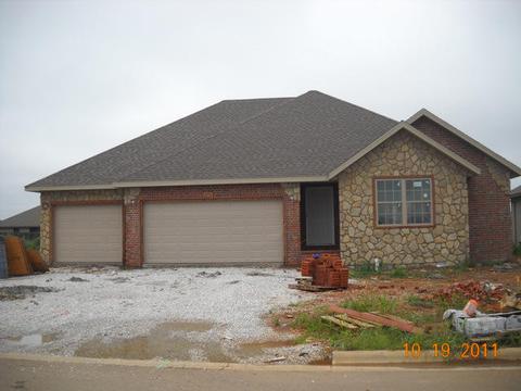 938 E Ozark Jubilee Rd