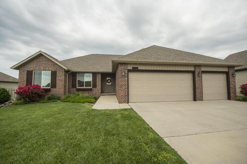 938 E Ozark Jubilee Rd
