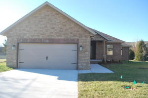 For Sale: 1103 N Gretchen St Nixa, MO 65714