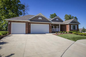For Sale: 1206 N Bay Meadow Ct Nixa, MO 65714