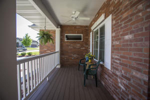 For Sale: 1206 N Bay Meadow Ct Nixa, MO 65714
