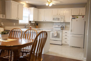 414 W Chestnut Rd