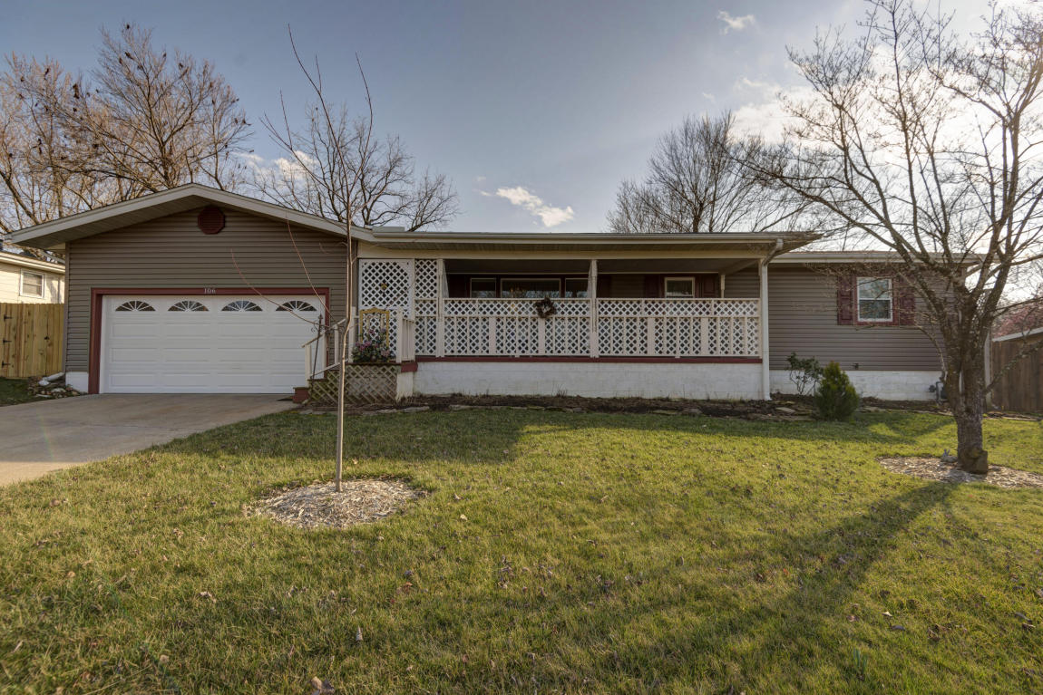 2106 N Bradbury Ln
