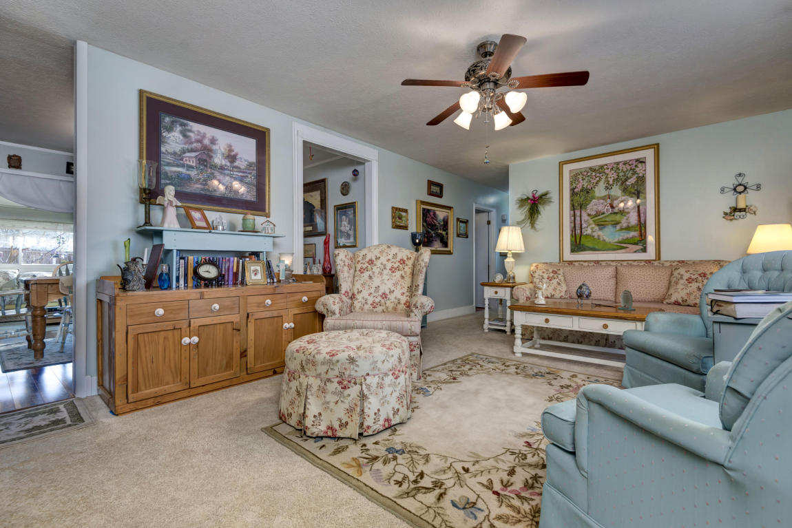 2106 N Bradbury Ln
