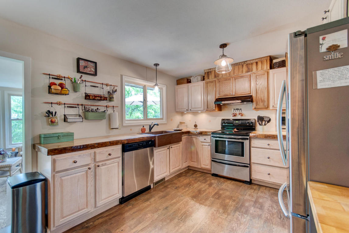 132 Dry Creek Ln