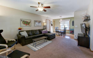 1504 W Warren Ave