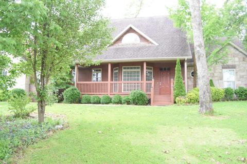 613 Crossing Dr