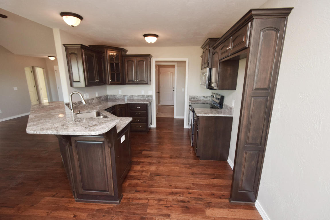 5689 W Alexa Ln
