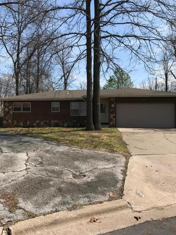 2611 N Pierce Ave