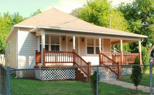 2128 N Taylor Ave