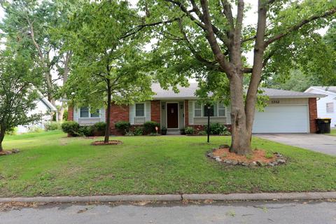1305 E Gretna St