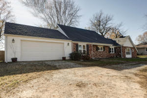 3824 E Farm Road 156