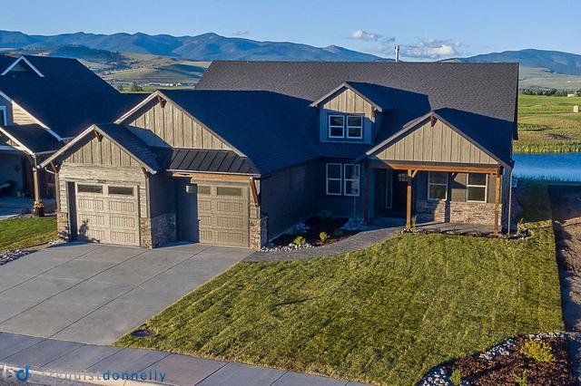 1368 Douglas Dr