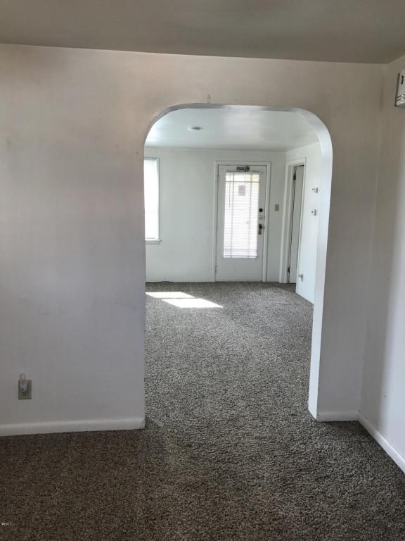 101 Redwood Ct