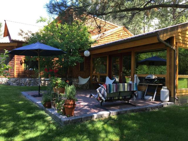 1096 Bear Creek Trl