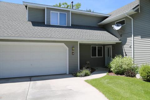 136 Meadow Dr