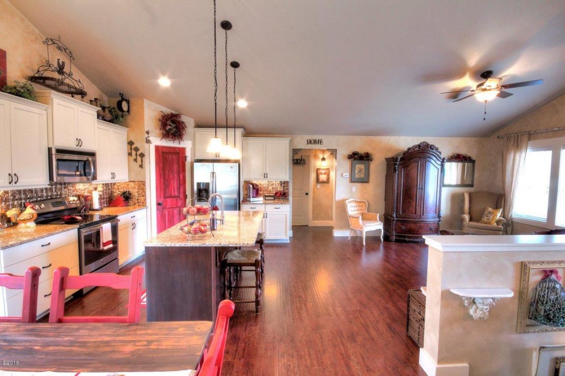 12 Windward Loop