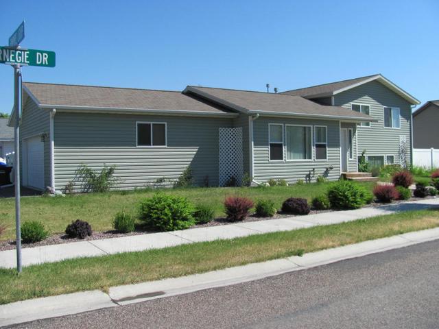 11 Carnegie Dr