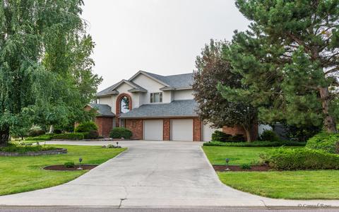 327 Ponderosa Ln
