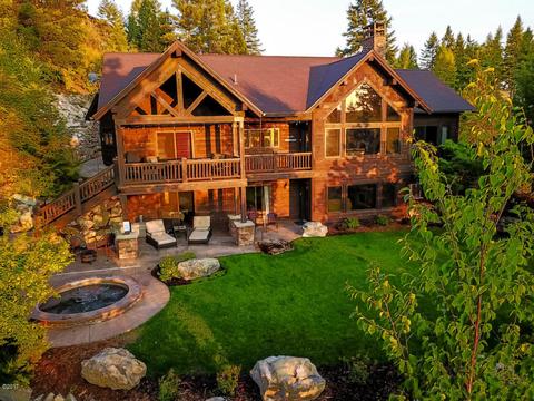 2229 Larkspur Ln