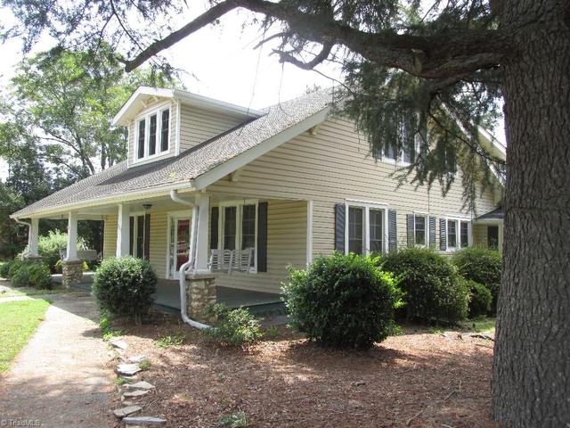 502 Elk Spur St