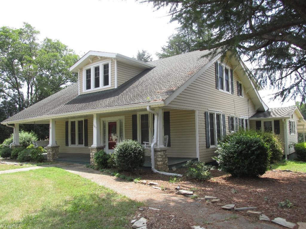502 Elk Spur St
