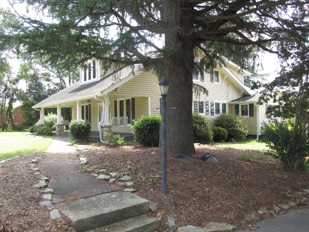 502 Elk Spur St