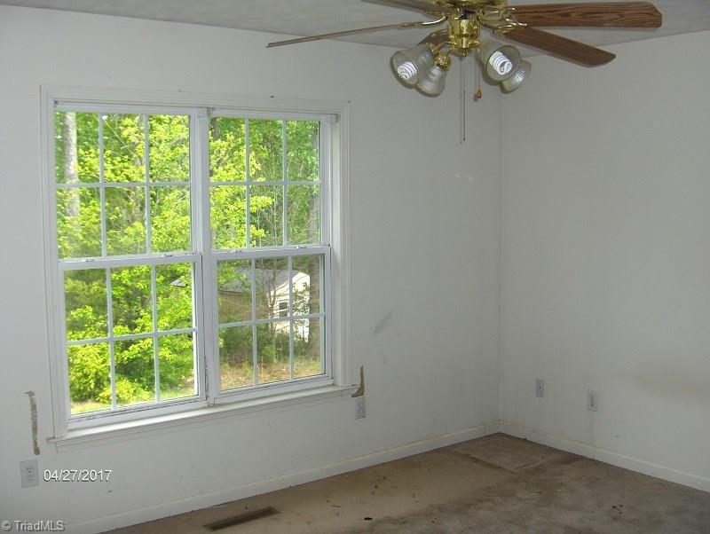 132 Whispering Creek Rd
