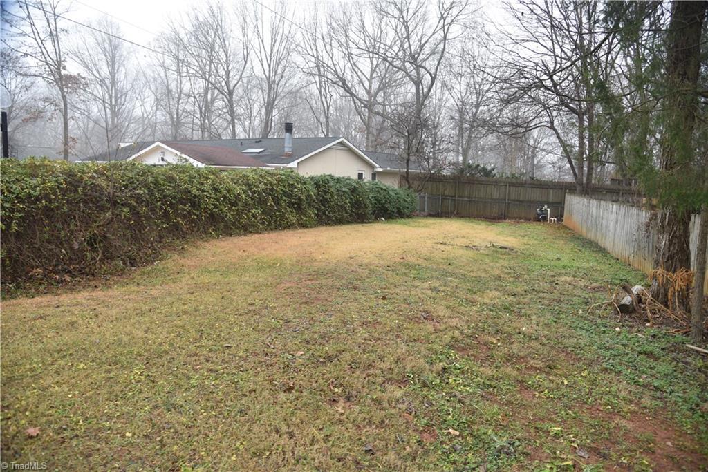 606 Cherry Tree Ln