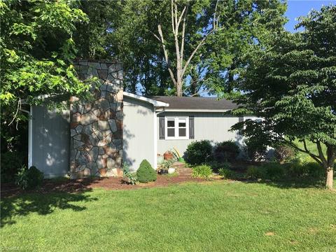 246 Ridgeview Dr