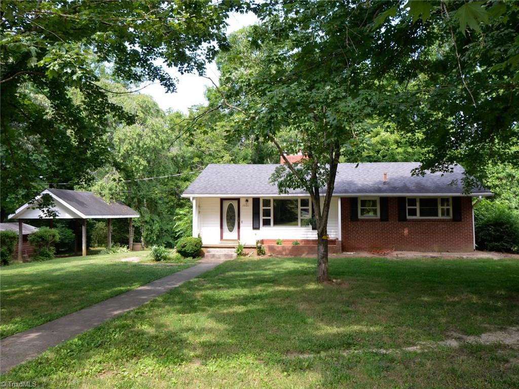 2725 Spicewood Dr