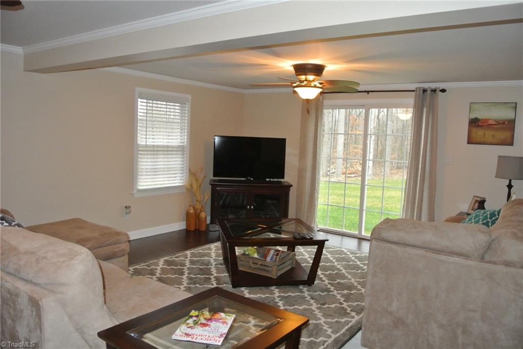 3104 Bermuda Village Dr