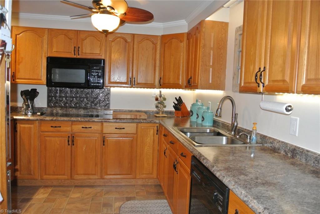 3104 Bermuda Village Dr