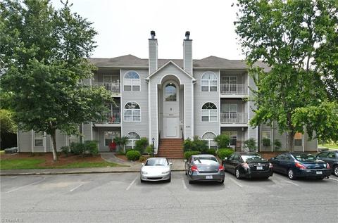 832 Rivertree Ln