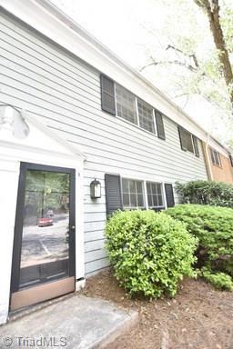 832 Rivertree Ln