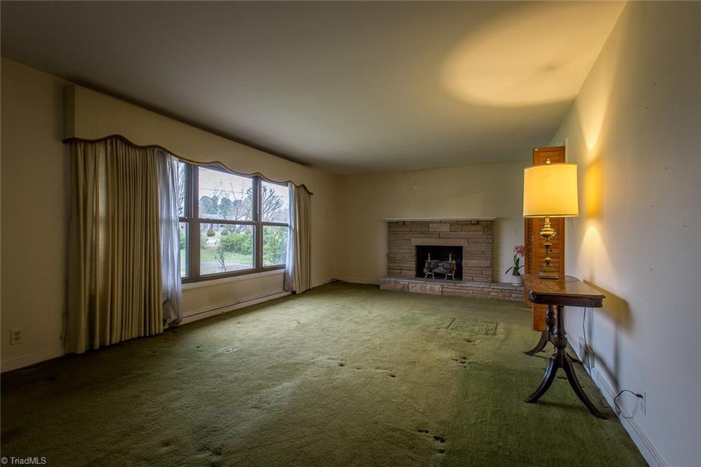 6655 Baker St
