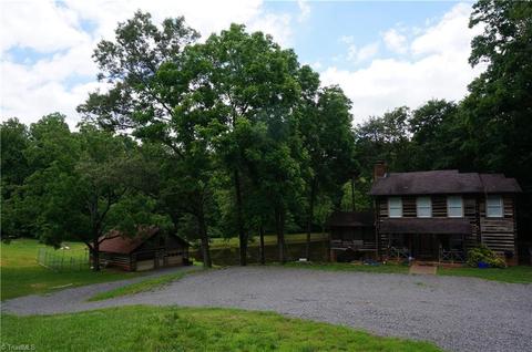 280 Shady Brook Ln