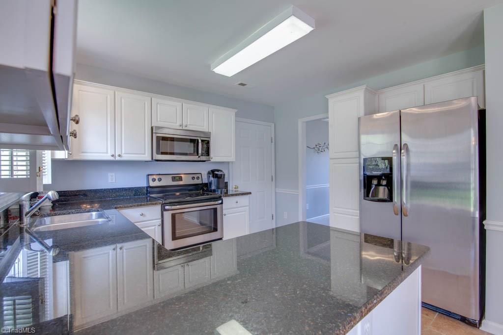 1389 Heritage Pointe Dr #CANTON