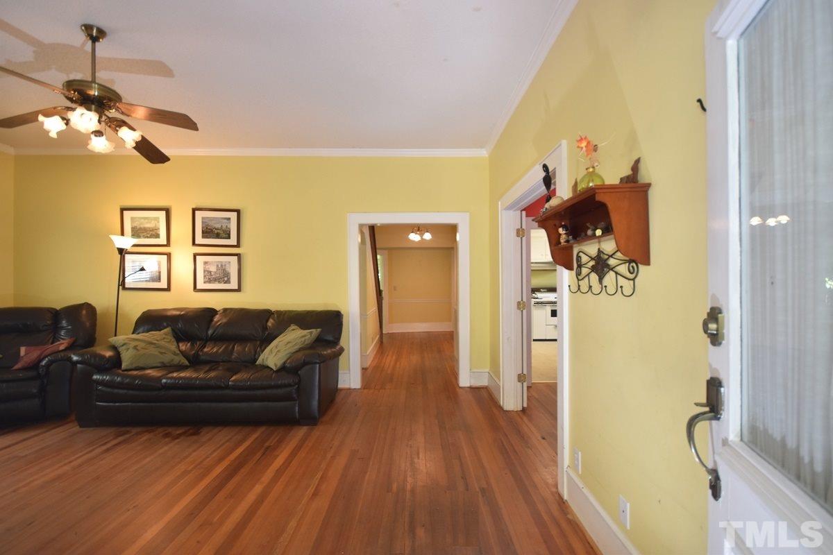 609 Peele St